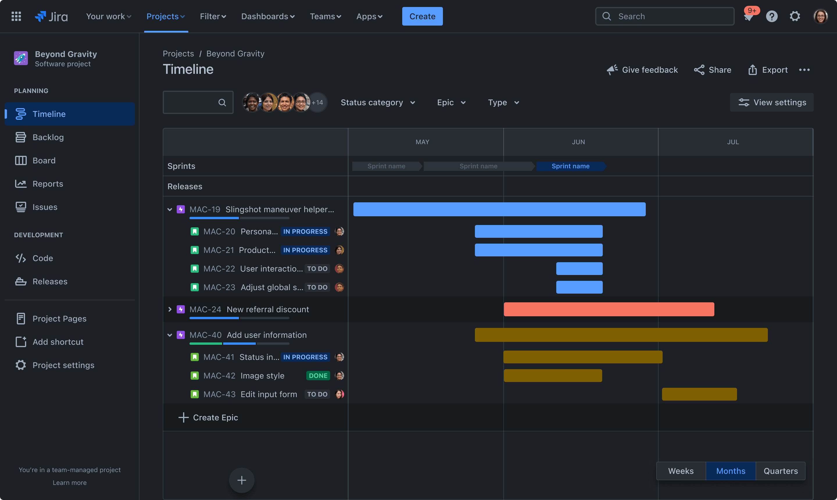 Jira のタイムライン ビューでは、ユーザーがスプリントごとに進捗を週、月、または四半期単位で確認できます。この例では、ステータスがカテゴリ別に表示されています。